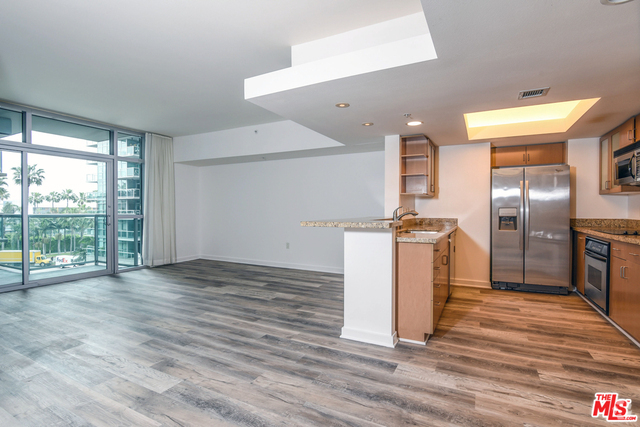 Building Photo - 13700 Marina Pointe Dr Unit 527 Rental