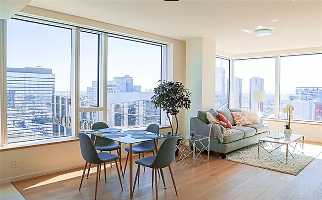 Building Photo - 889 Francisco St Unit 1703