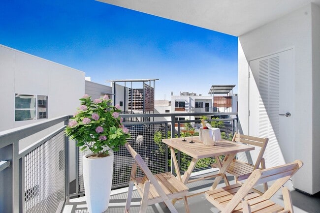 Photo - Citron Apartments