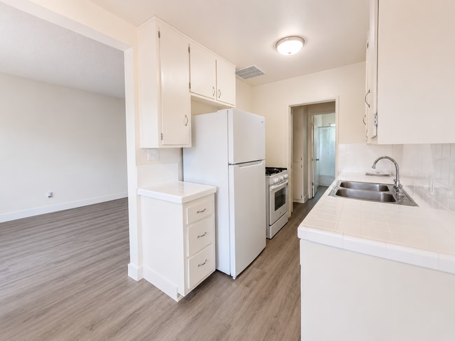 Photo - 111-115 E. Beach Ave.