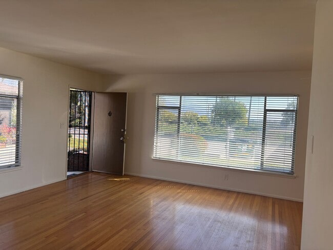 Photo - 215 S Baldwin Ave Unit 215 #A