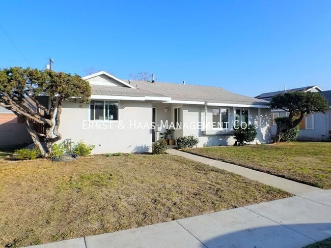 Building Photo - 3080 Palo Verde Ave