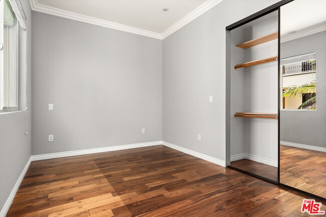 Photo - 632 Kings Rd Unit 202