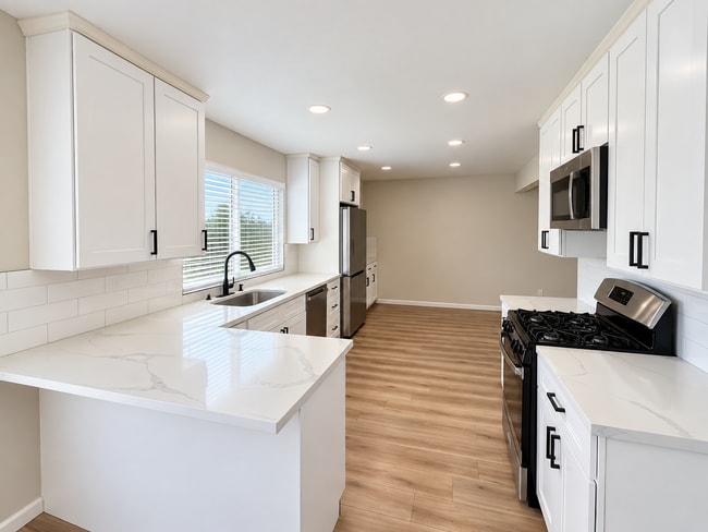 Photo - 2777 Sula Way