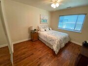 Photo - 2 Six Flags Cir