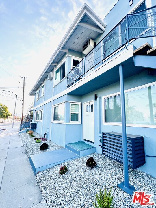 Building Photo - 421 E Chevy Chase Dr Unit 1 Rental