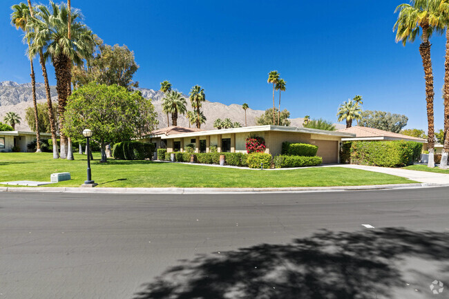 Building Photo - 1143 W Oakcrest Dr Rental