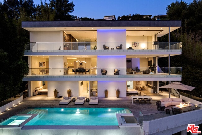 Photo - 7080 Mulholland Dr House