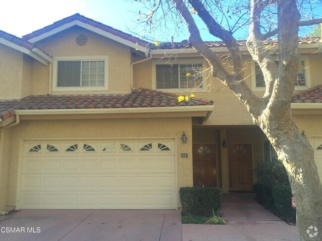 Building Photo - 3087 E Hillcrest Dr Rental