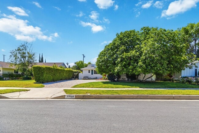 Photo - 23020 Haynes St