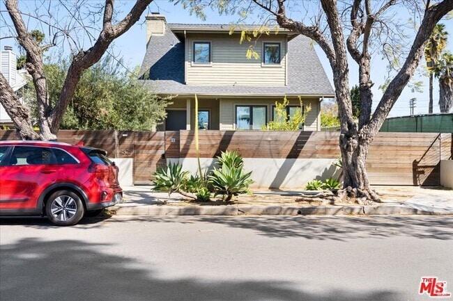 Building Photo - 4525 Melbourne Ave Rental