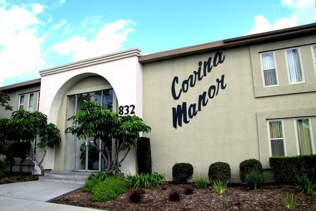 Building Photo - 1/2 OFF FIRST MONTH'S RENT Remodeled studio apartment with all utilities paid! Unit 832 #04