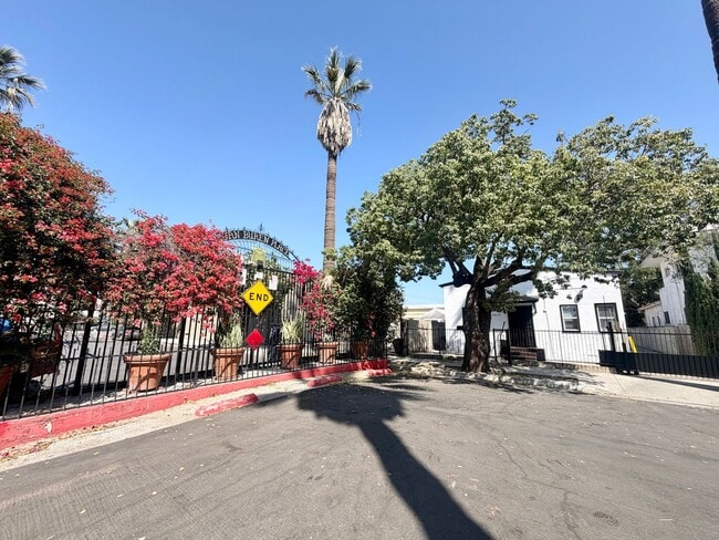 Photo - 2 bed 1 bath SFH near USC with gated parking