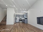 Photo - 14550 Burbank Blvd