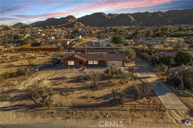 Building Photo - 60649 Latham Trail Rental