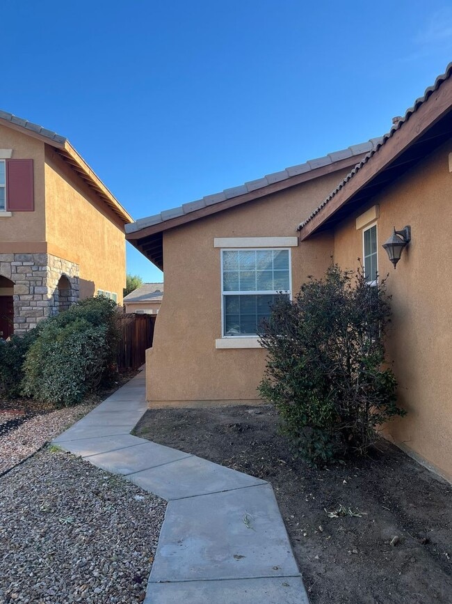 Photo - 3 bedroom- 2 bath Home in Victorville!