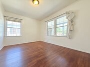 Photo - Bright and Spacious Two-Bedroom in Sun Valley House