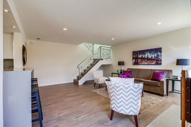 Photo - Via Pasear Unit 1