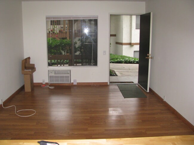 Photo - 6354 Rancho Mission Rd Unit 1 bedroom, 1 bath Condo in Mission Valley