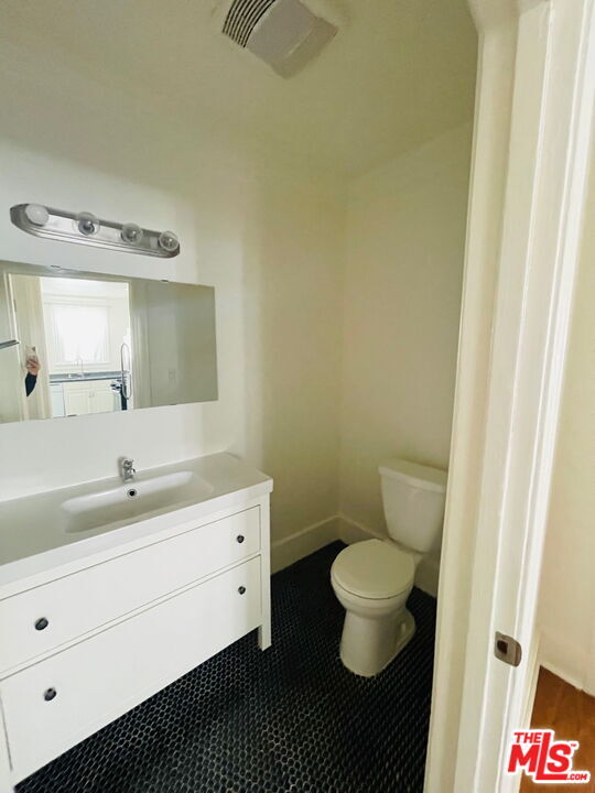 Photo - 202 S Berendo St Unit 202 1/2