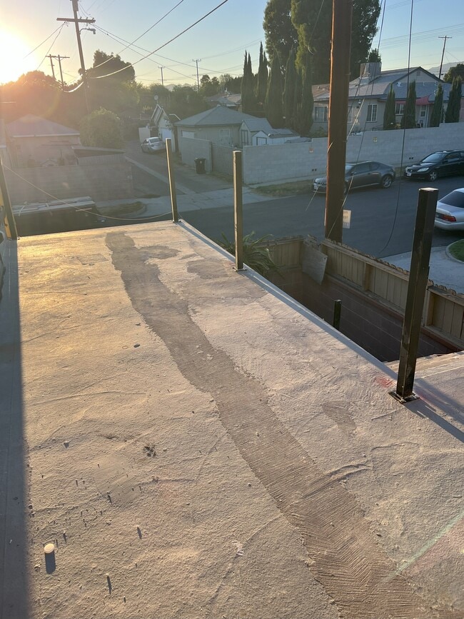 Photo - 7538 Cozycroft Ave