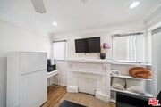 Photo - 1165 W 38th St House
