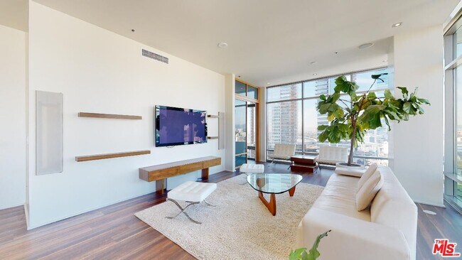 Photo - 1100 S Hope St Unit 1616