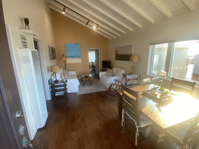 Welcome to Beach Bungalow - 112 19th St Unit Beach Bungalow