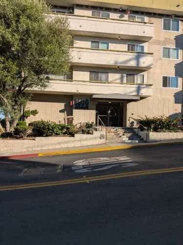 1600 Ardmore Ave - 1600 Ardmore Ave Unit 322