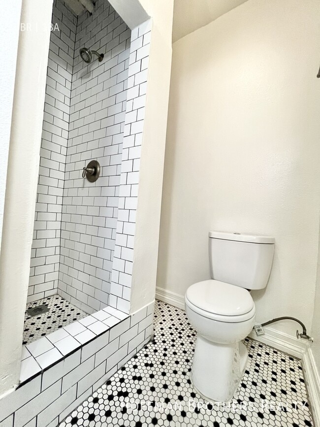 Photo - 412 S Lake St Unit 208