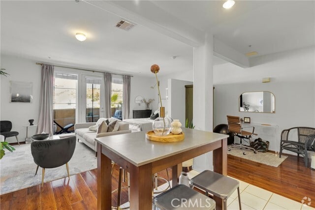Building Photo - 360 W Ave 26 Unit 323 Rental