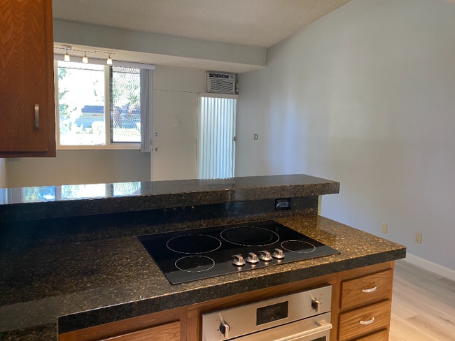 Photo - 660 W Bonita Ave Unit 33J