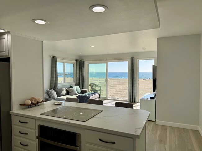 Views - 72 The Strand Unit OCEANFRONT