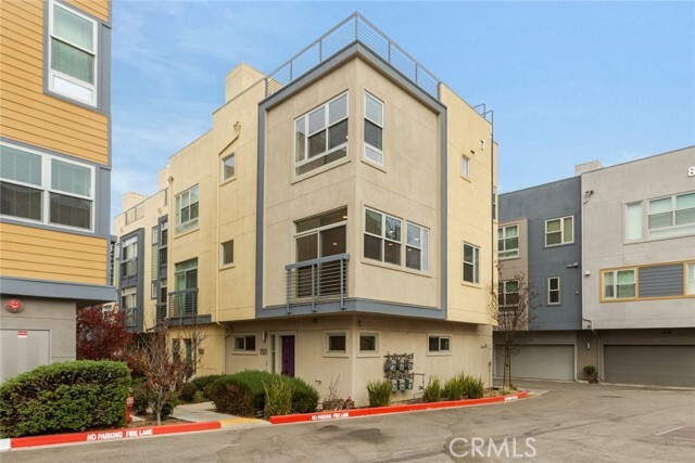 Photo - 2753 Waverly Dr Townhome