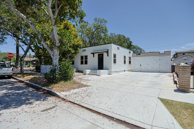 Photo - 401-403 S Garnsey St Unit 401