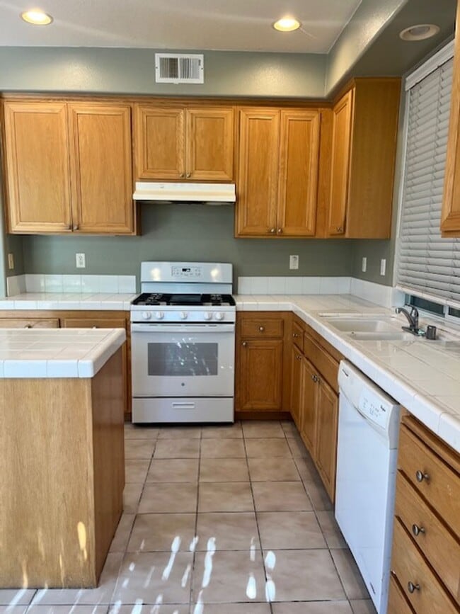 Photo - The Meadows Condo in Camarillo