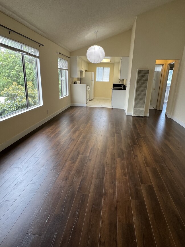 Great room - 4166 Garden Ave Unit C