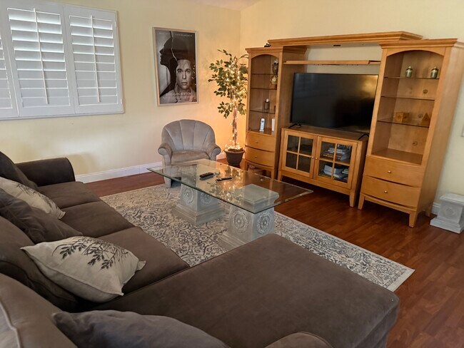 Photo - 3021 Grand Ave