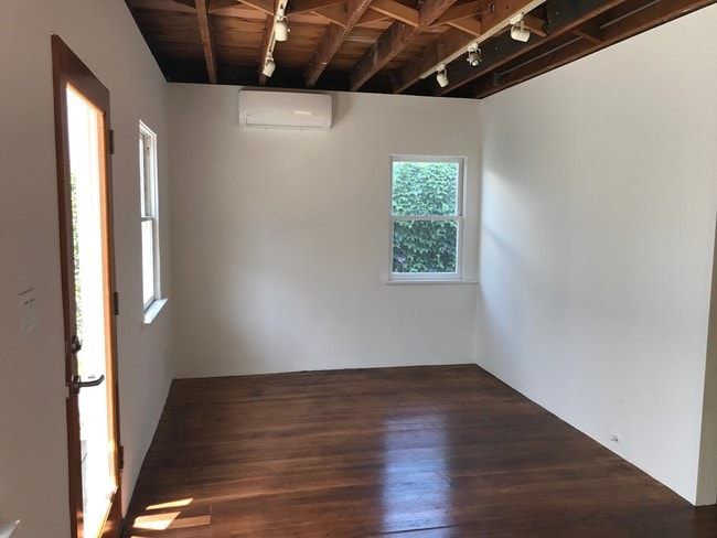 Downstairs - 1413 Abbot Kinney Blvd