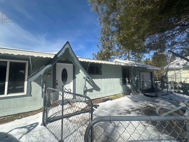 Building Photo - 450 Davos Dr