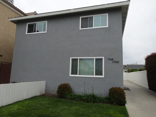 Exterior 1 - 1748 S Westgate Ave Townhome