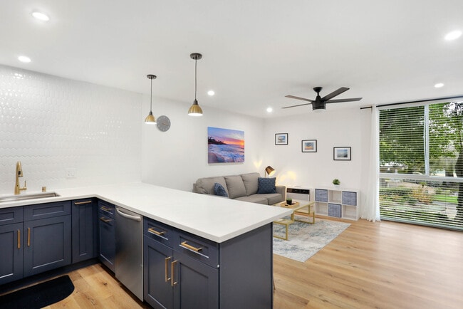 Photo - 3050 Rue D’Orleans Unit 201