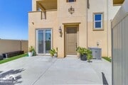 Photo - Stunning Corner Unit 4Bdm 3.5Ba Townhome w...