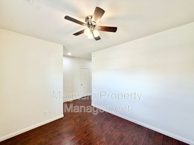 Photo - 33205 Gypsum St