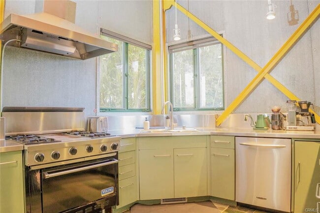 Photo - 1955 1/2 Purdue Avenue, Los Angeles, CA 90...