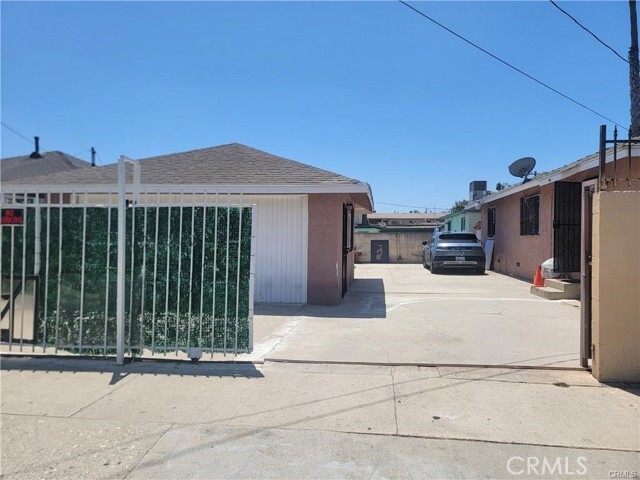 Photo - 10202 S Doty Ave