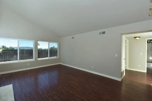 Photo - 402 Paseo Alegre