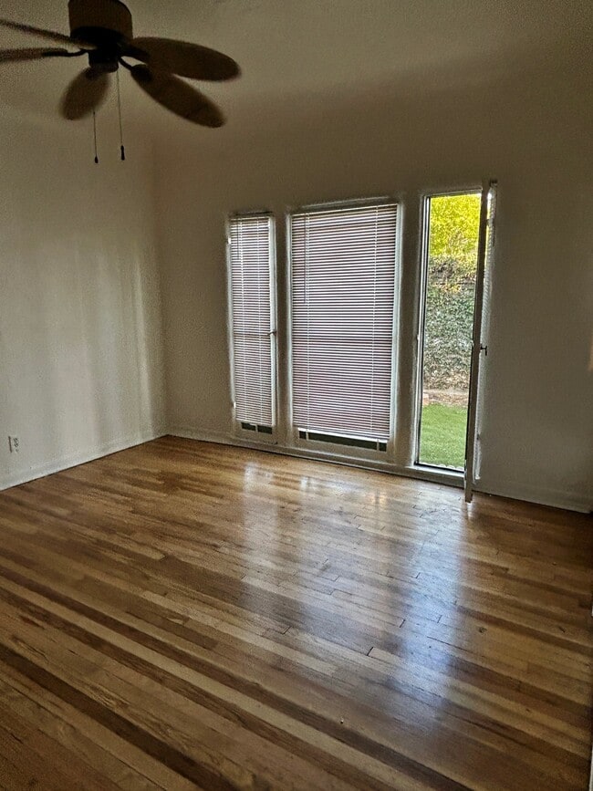 Photo - 806 N Poinsettia Pl Unit 3-5