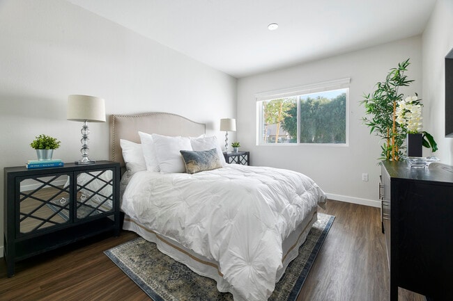 Photo - The Retreat at Midway Senior Apts