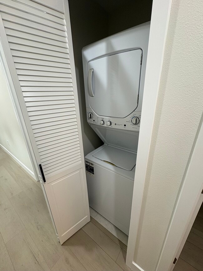 Photo - 2410 W Stanford St